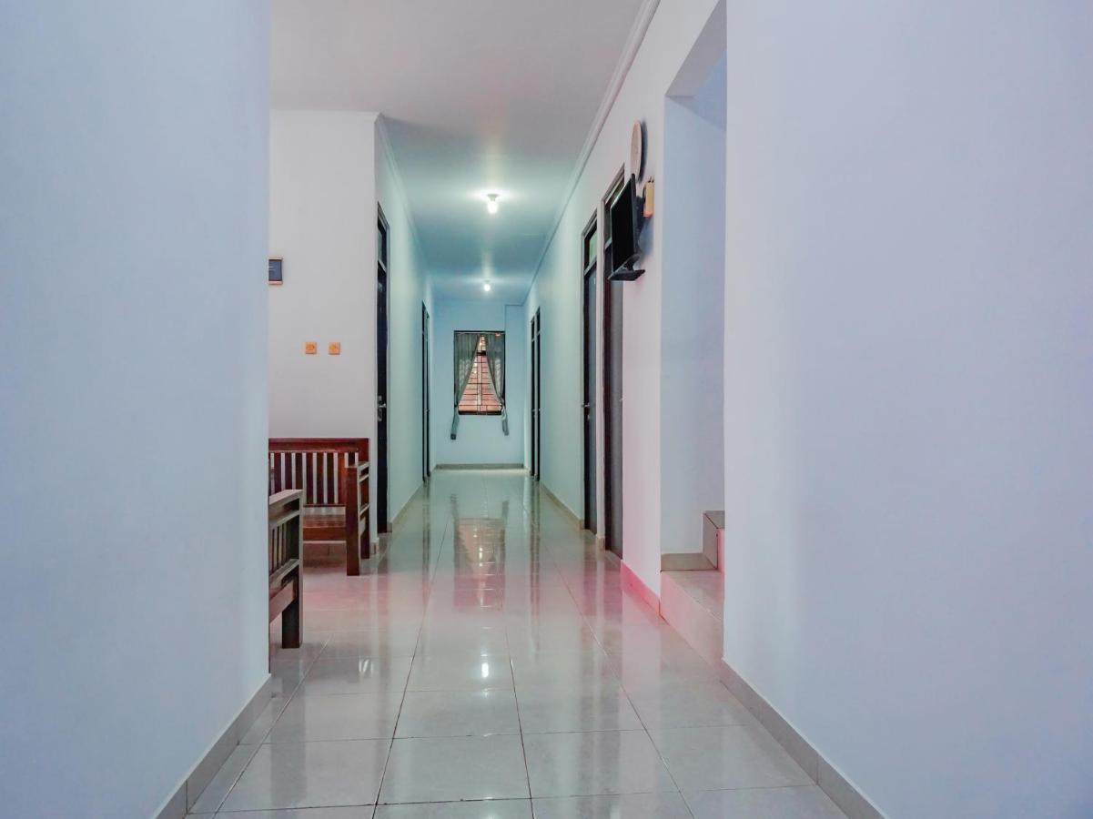 Oyo 2770 Zleepy Wisma Khazri Богор Экстерьер фото